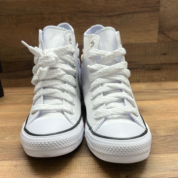 CONVERSE White High-Top Sneakers with Floral Design - Picture 5 of 8